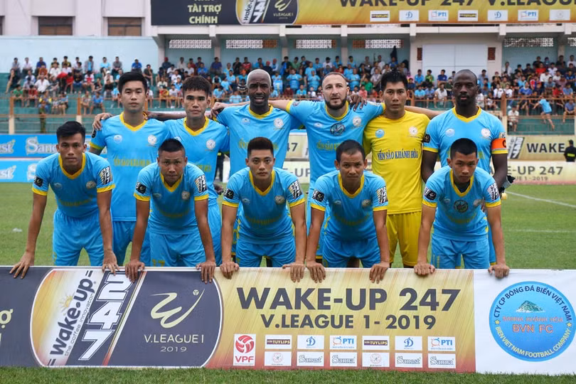 Nếu không cải thiện phong độ sân nhà thì S.Khánh Hòa sẽ khó thoát được vị trí thứ 14 BXH (ảnh VPF)