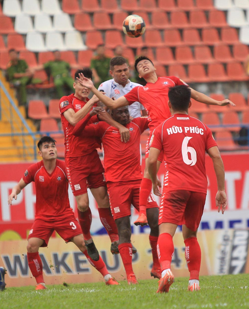 Chơi quá rắn, Hải Phòng luôn thiếu quân do bị thẻ phạt (ảnh VPF)