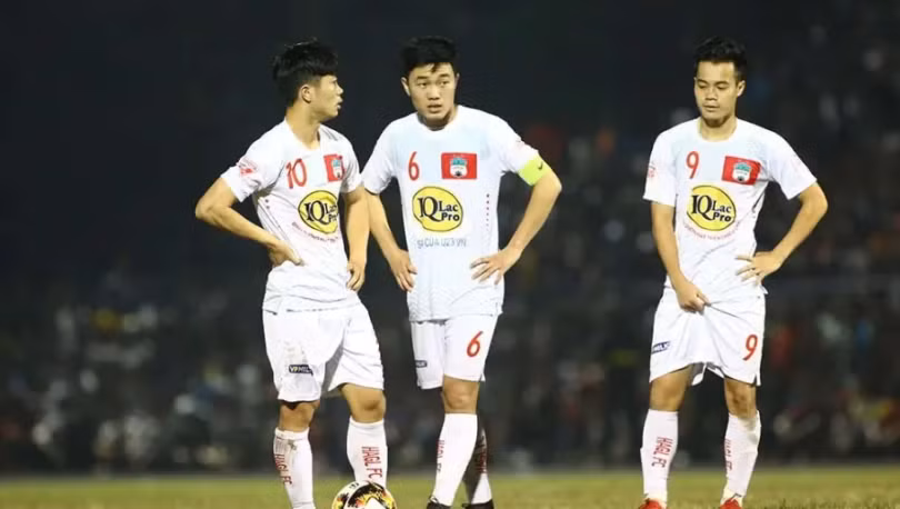 Đã 5 mùa bóng V-League, nhưng lứa quả ngọt đầu mùa của HAGL vẫn chỉ vật lộn cuối BXH (ảnh CLB) Đã 5 mùa bóng, nhưng lứa quả ngọt đầu mùa của HAGL vẫn chưa đem về trái ngọt (ảnh CLB)