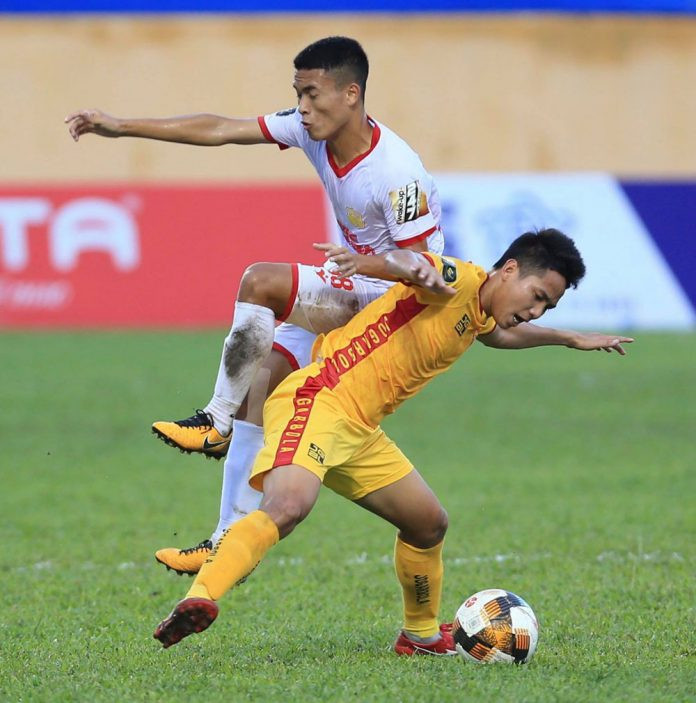 Điều tiết thể lực đang là vấn đề lớn của Nam Định khi bước vào lượt về V.League 2019 (ảnh VPF)