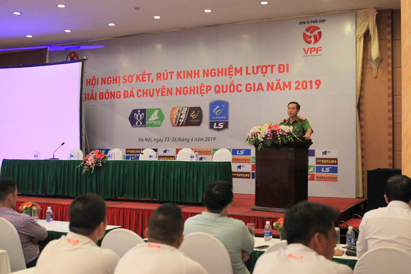 Cuộc chiến chống xuống hạng sẽ là cuộc đua 