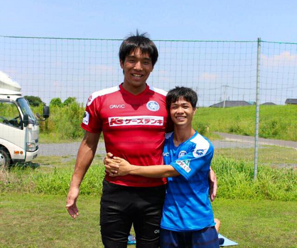 Thấp, bé, nhẹ cân là bất lợi cho các cầu thủ Việt ra nước ngoài thi đấu (ảnh NV cung cấp)