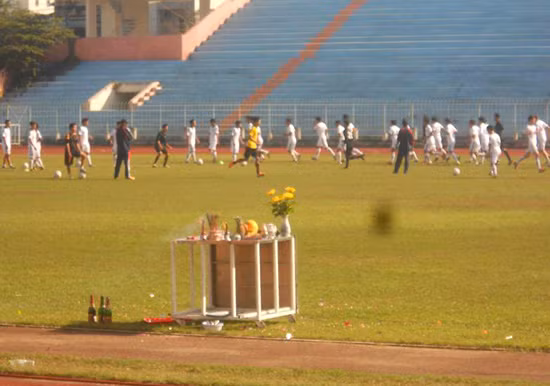 Lễ chào sân đầu năm mới của đội SHB.Đà Nẵng (ảnh VietTimes)