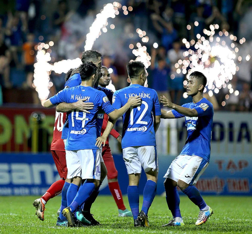 Vùng Mỏ sẽ ăn mừng chiến thắng? Ảnh QNFC Vùng Mỏ sẽ ăn mừng chiến thắng? Ảnh QNFC