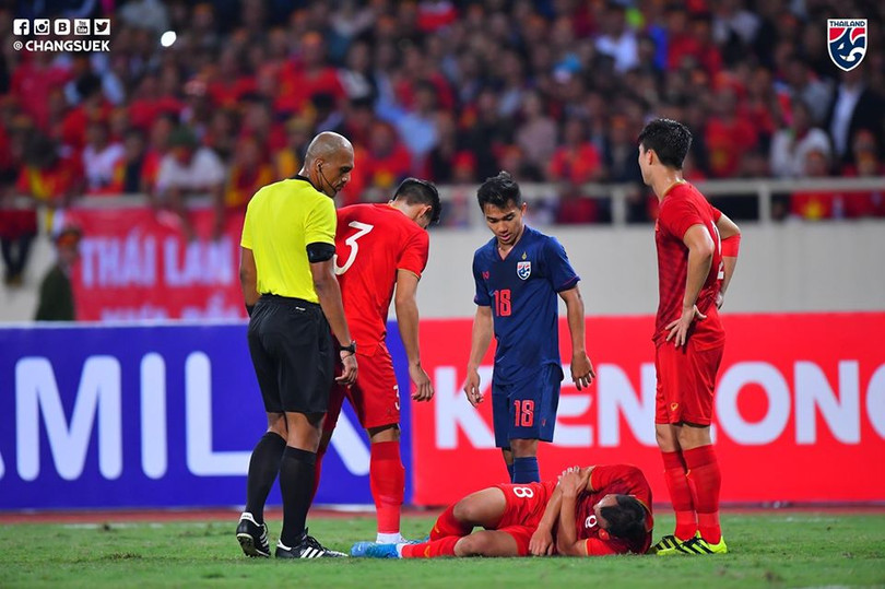 Nhận đủ 2 thẻ vàng, Trọng Hoàng sẽ vắng mặt trận gặp Malaysia. Ảnh Changsuek Nhận đủ 2 thẻ vàng, Trọng Hoàng sẽ vắng mặt trận gặp Malaysia. Ảnh Changsuek