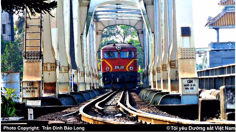 Không được đầu tư, bất luận từ nguồn ngân sách nhà nước hay xã hội đang là yếu tố khiến thị phần vận tải đường sắt giảm, tính cạnh tranh ngày càng thấp, công nhân bỏ việc ngày càng nhiều. Ảnh AT