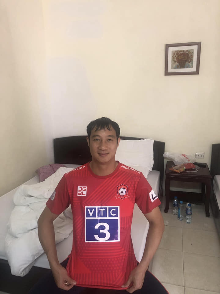 Ngày đầu trong nghiệp HLV. Ảnh QV