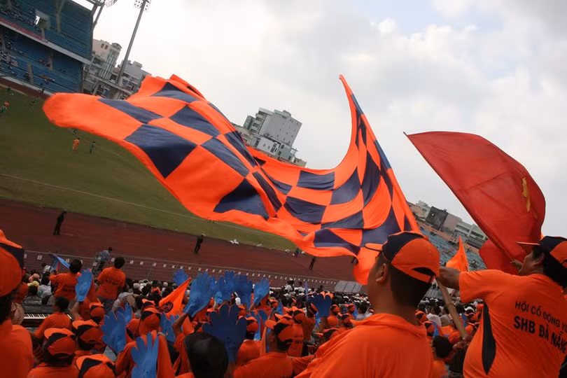 VFF và VPF cũng như HLV Park Hang- Seo cố gắng tìm ra những phương án khác nhau, làm thế nào để đảm bảo được các góc độ an toàn, chi phí kinh tế, thời gian, mật độ thi đấu nhằm đảm bảo hài hòa nhất có thể, mang lại điều kiện tốt cho các CLB tham gia giải trong nước. Ảnh VPF