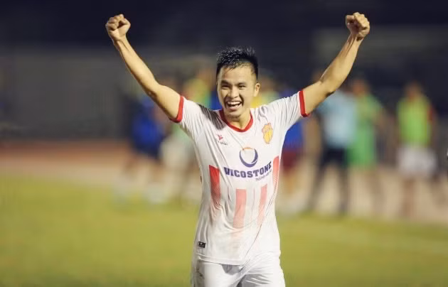 Sỹ Minh là sự bổ sung chất lượng của Nam Định lượt về. Ảnh CLB Nam Định.