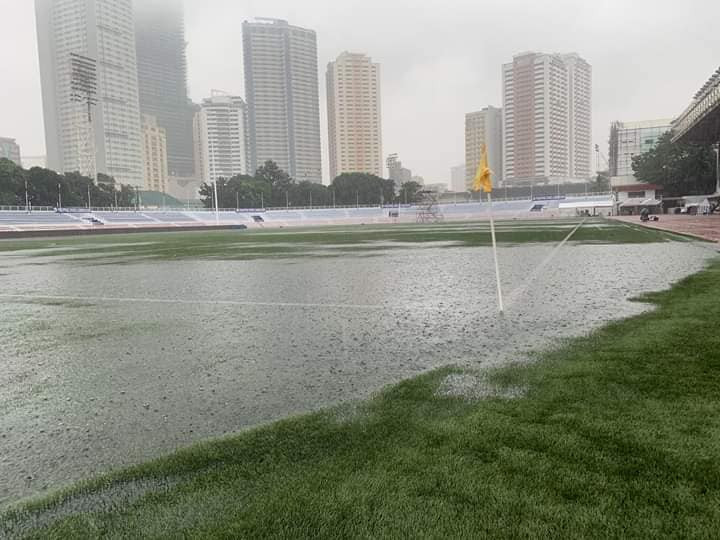 Cơn bão Kammuri đã khiến cho cả HLV Akira Nishino và HLV Park Hang-Seo gặp khá nhiều khó khăn. Ảnh VF