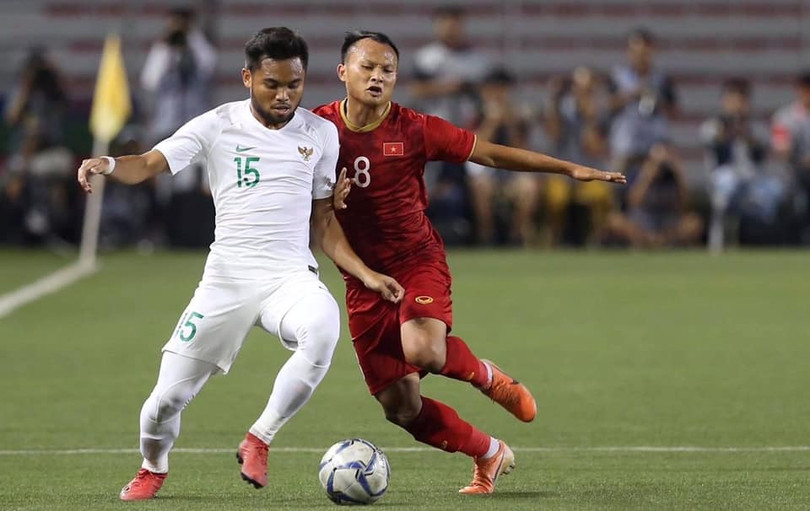 Người ta đã thấy một Trọng Hoàng tinh tế hơn trong các pha xử lý bóng, tinh quái hơn trong những cuộc đấu tay đôi với đối thủ. Ảnh SNFC