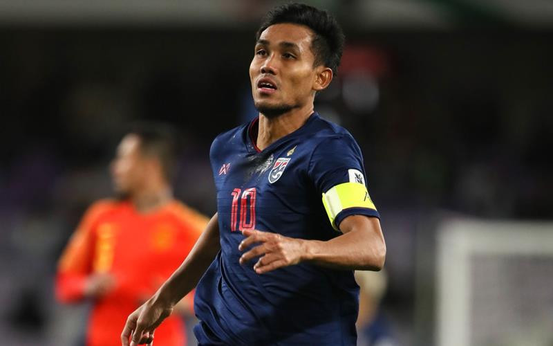 "Tôi muốn ghi bàn vào lưới Việt Nam trong lần thứ 100 khoác áo đội tuyển", Teerasil Dangda phát biểu