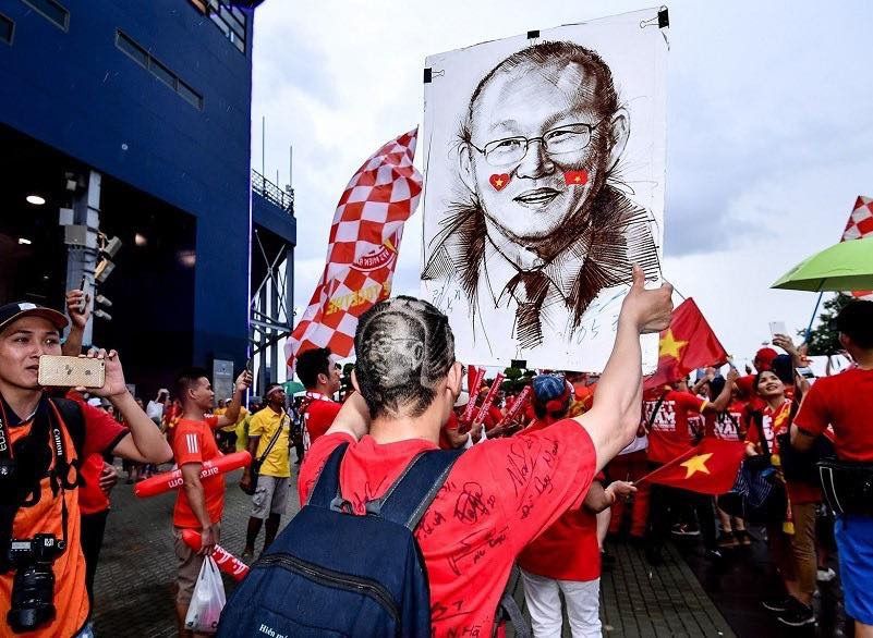 Người hâm mộ dành trọn niềm tin cho HLV Park Hang- Seo (ảnh TTVH)