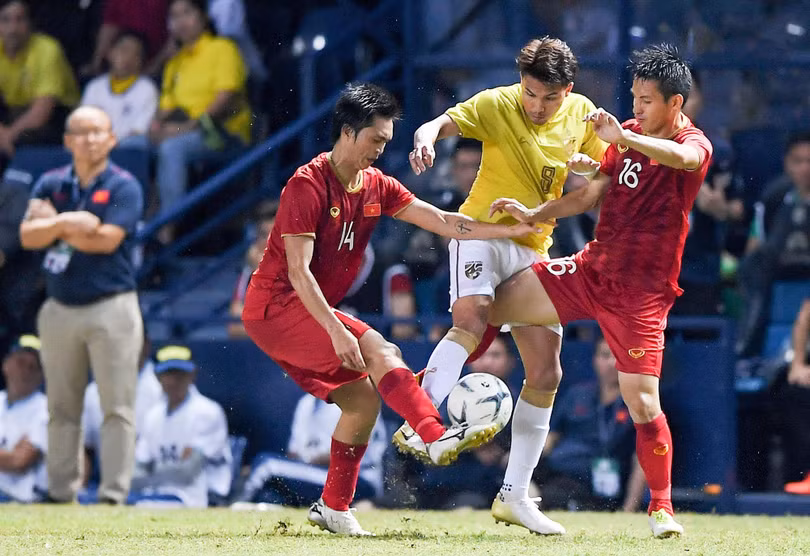 Chưa có bao giờ, giới chuyên môn và truyền thông Thái Lan lại có tâm trạng lo lắng bất an khi đối đầu với ĐT Việt Nam như lần này. Ảnh FAT.