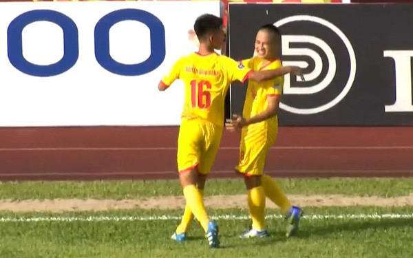 Sỹ Minh là chân sút phạt tốt nhất V.League 2018 (ảnh Hội CĐV Nam Định)