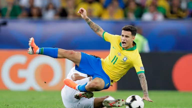 Cả 2 đội đều sở hữu các ngôi sao bậc thầy về kỹ thuật cá nhân nhưng họ lại chọn lối đá khá rắn (ảnh AP)