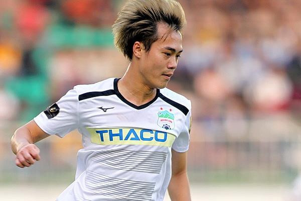 Văn Toàn (HAGL) sẽ được nhận danh hiệu cầu thủ xuất sắc nhất tháng 5 tại sân Vinh (ảnh Songlamplus)