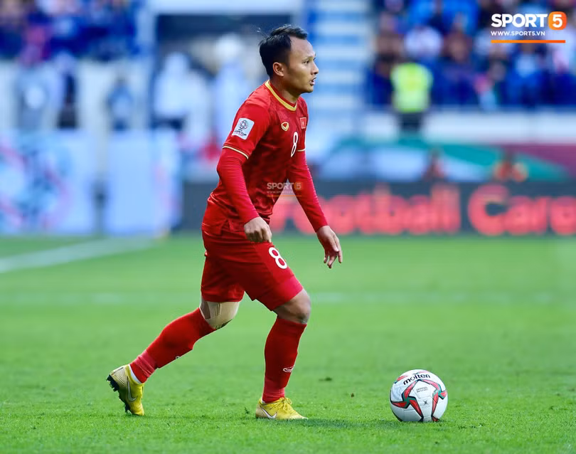 Cầu thủ đa năngTrọng Hoàng là "hàng hiệu" tại V.League (ảnh Sport 5) Trọng Hoàng là