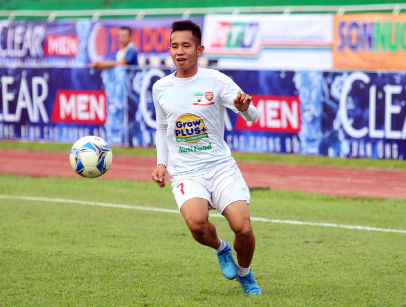 Hồng Duy, dẫn đầu danh sách nhà kiến tạo V.League 2019 với 5 lần có đường chuyền thành bàn (ảnh HAGL)
