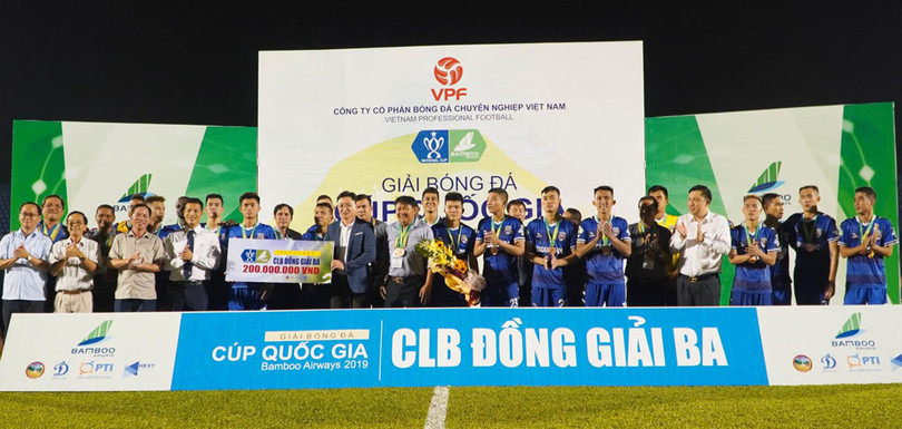 B.Bình Dương đoạt giải 3 Cúp quốc gia. Ảnh VPF