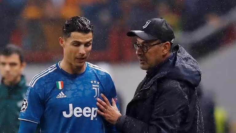 Ronaldo thi đấu không thành công nhưng Juve vẫn lọt vào vòng 1/8. Ảnh AP