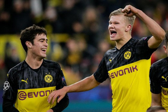 5 trận đấu, 305 phút trên sân, Haaland đã có 8 bàn tại Bundesliga. Ảnh Dortmund 5 trận đấu, 305 phút trên sân, Haaland đã có 8 bàn tại Bundesliga. Ảnh Dortmund