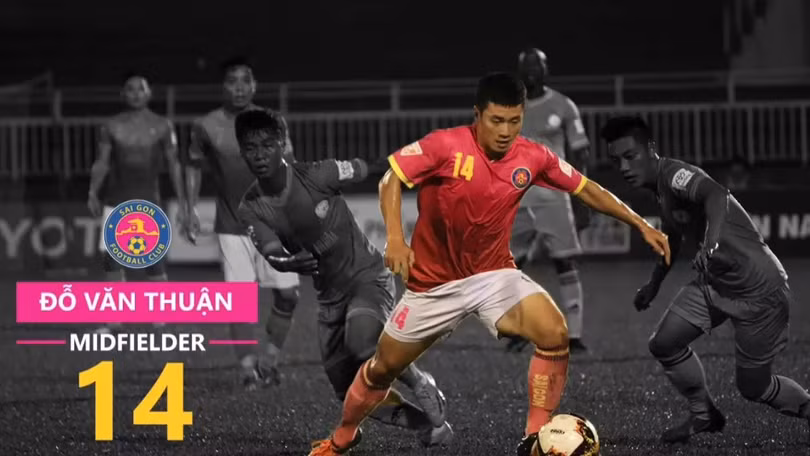Văn Thuận đang là tiền vệ trung tâm xuất sắc nhất V.League 2019 (ảnh CLB Sài Gòn)