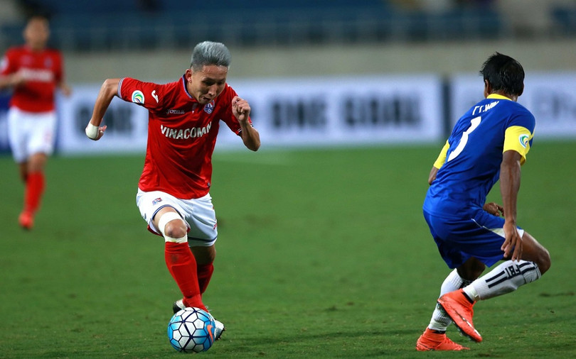 Xuân Tú và Văn Toàn (HAGL) là những cầu thủ đá biên có tốc độ tại V.League. Ảnh TQN