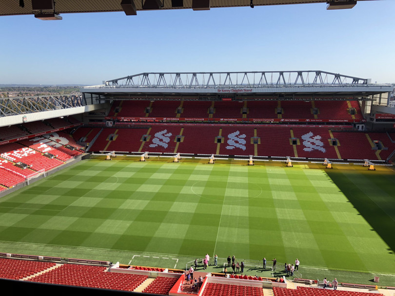 Liverpool đã quyết định bất ngờ cho một loạt nhân viên nghỉ việc tạm thời để được phía chính phủ Anh hỗ trợ 80% lương. Ảnh CLB Liverpool đã quyết định bất ngờ cho một loạt nhân viên nghỉ việc tạm thời để được phía chính phủ Anh hỗ trợ 80% lương. Ảnh CLB