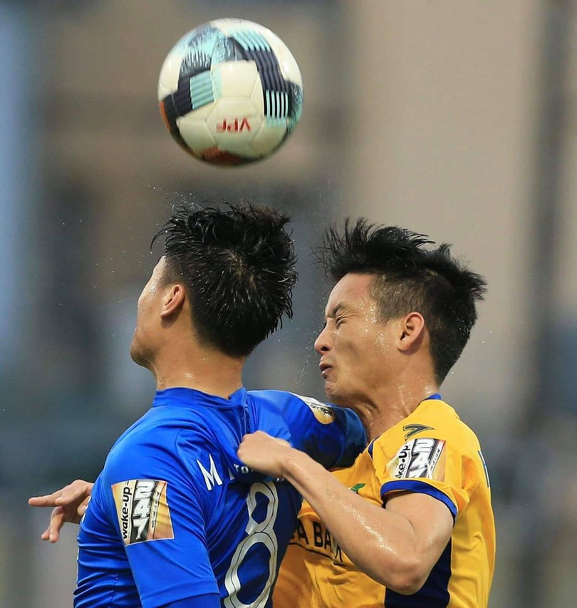 Văn Khánh chính là cái tên sáng giá nhất để giao chiếc băng đội trưởng SLNA. Ảnh FBNV