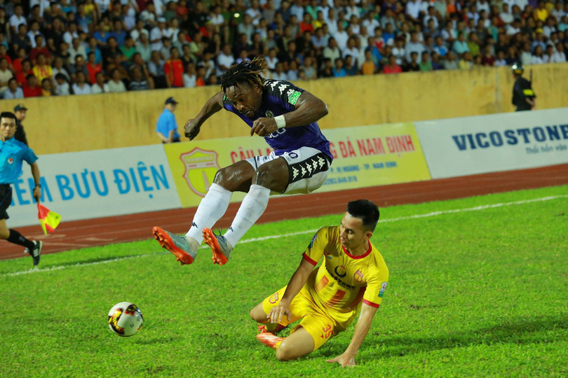 Hà Nội muốn đòi món nợ 2-0 trên sân Thiên Trường. Ảnh NĐFC