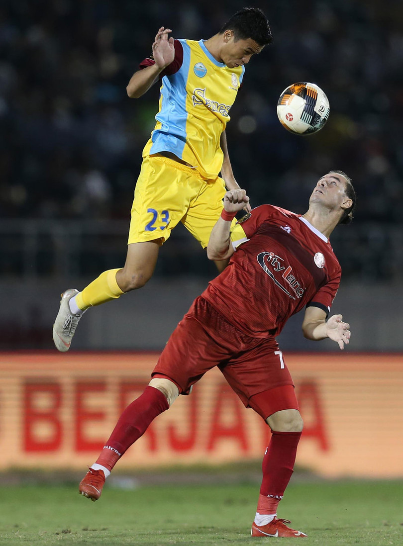 S.Khánh Hòa đã có trận thắng quý giá 2-1 trước chủ nhà TP.HCM. Ảnh VPF.