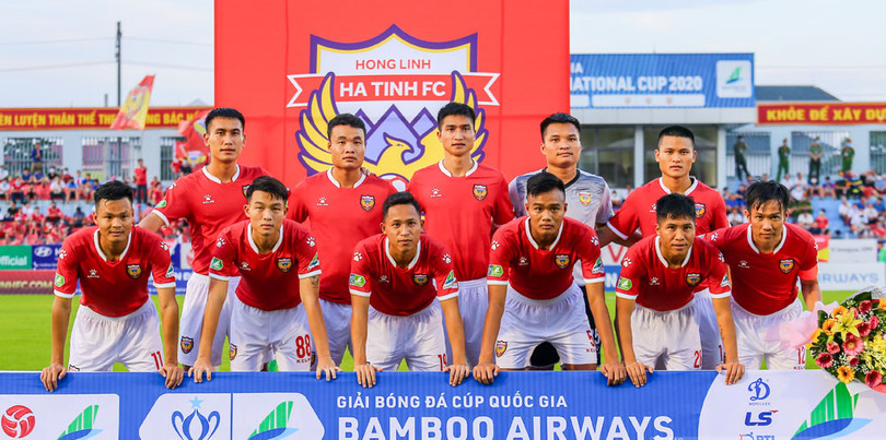 Với lực lượng hiện nay, vượt qua 2 cửa ải này đã là điều quá sức với thầy trò HLV Minh Đức. Ảnh VPF