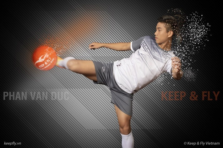 Hàng công tịt ngòi lại càng khiến cổ động viên xứ Nghệ nhớ đến Văn Đức (ảnh Fly)