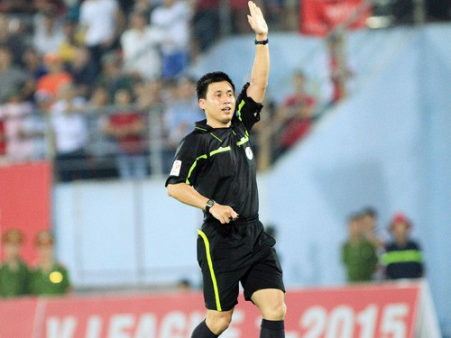 Trận đấu Nam Định - Thanh Hóa căng như dây đàn: “thùng thuốc súng” chực nổ ảnh 1