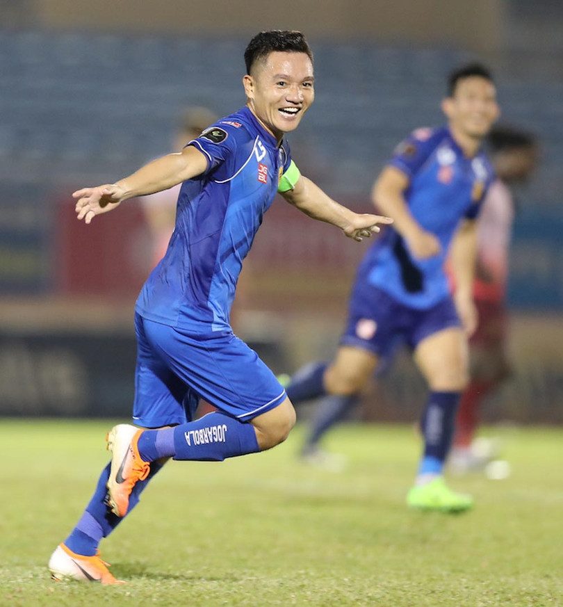 Kèm Thanh Trung lúc này là nhiệm vụ khó khăn cho các hậu vệ V.League. Ảnh VPF Kèm Thanh Trung lúc này là nhiệm vụ khó khăn cho các hậu vệ V.League. Ảnh VPF