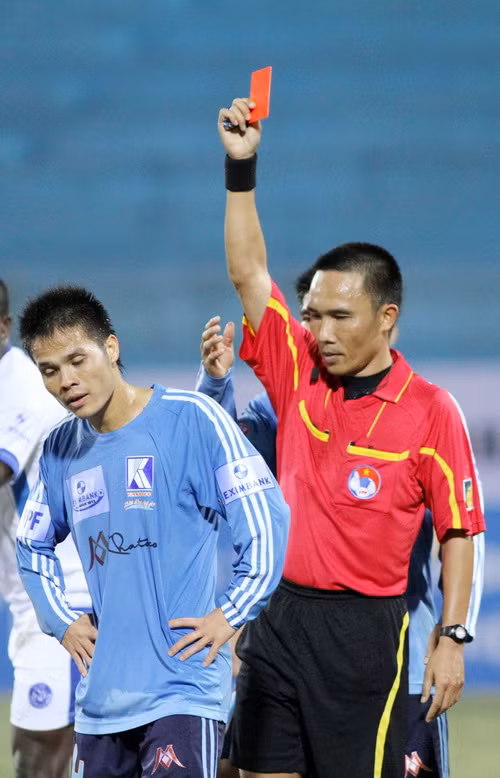 Hồ sơ kỷ luật Bùi Quang Thông (2002) đã được giấu nhẹm. Ảnh TTXVN