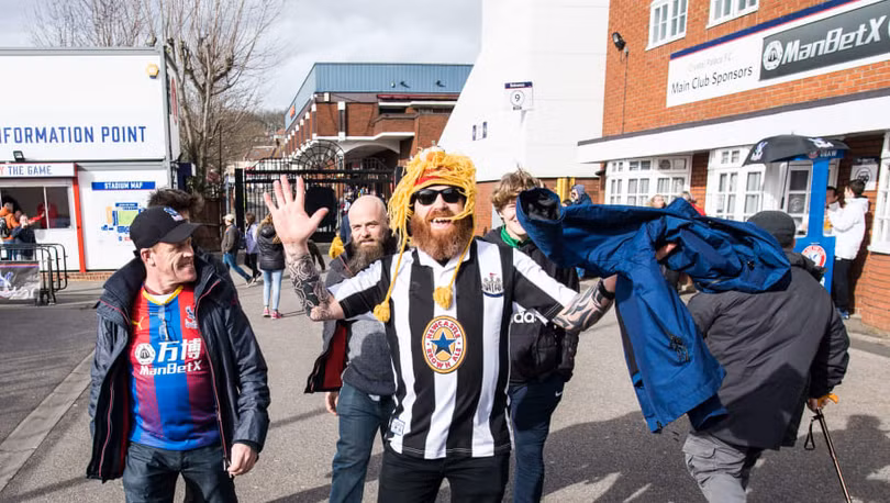 Thái tử Ả Rập đang xóa đi một lời nguyền và mang niềm vui đến cho triệu triệu con tim Newcastle. Ảnh CLB Thái tử Ả Rập đang xóa đi một lời nguyền và mang niềm vui đến cho triệu triệu con tim Newcastle. Ảnh CLB