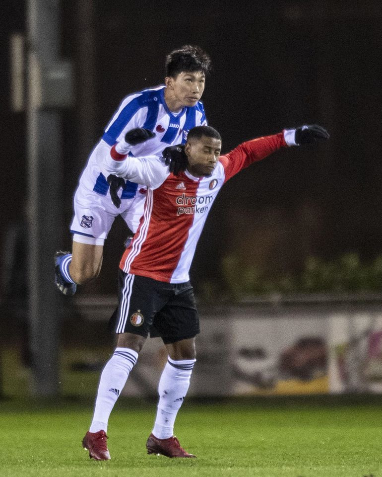 Xuất ngoại cầu thủ là hướng đi cần thiết. Ảnh SC Xuất ngoại cầu thủ là hướng đi cần thiết. Ảnh SC