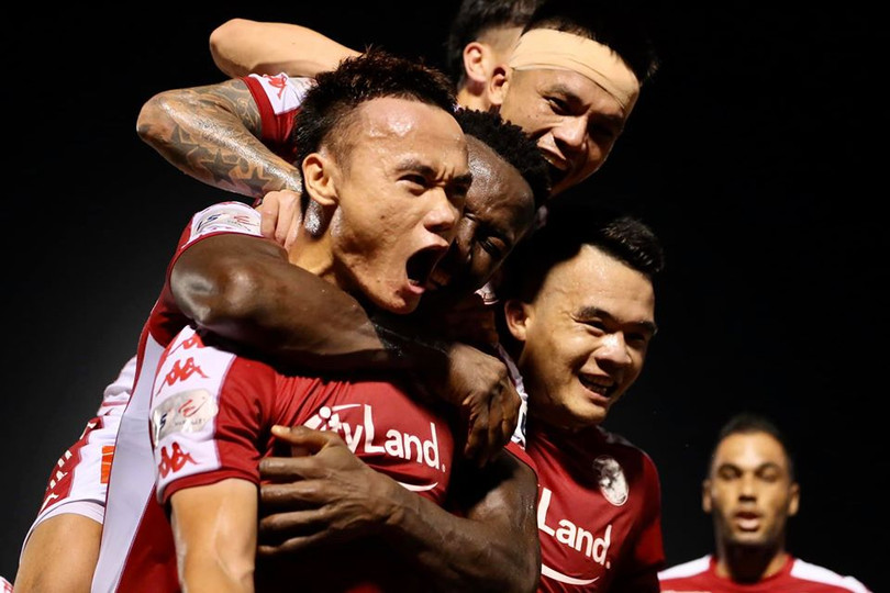 Gã "già giàu" TP.HCM 30% lương tháng 4. Ảnh CLB TP.HCM