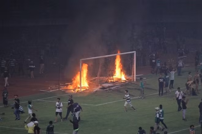 Những chuyện bạo loạn tại Giải vô địch Indonesia (Liga 1) hay những trận đấu của đội tuyển quốc gia là điều không lạ của xứ vạn đảo 1 thập kỷ qua. Ảnh AFC