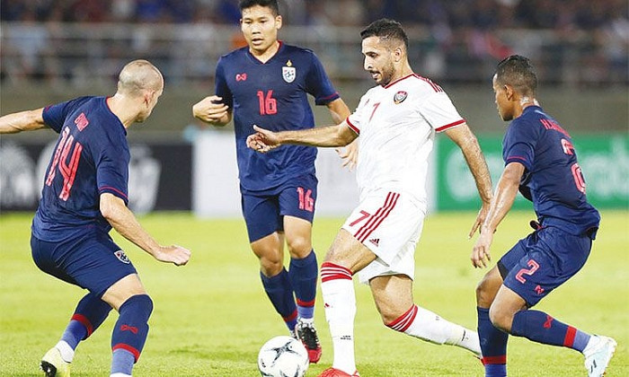 Không có chân sút số 1 Ali Mabkhout nhiều khả năng UAE sẽ chơi tiền đạo ảo theo sơ đồ 4-6-0 . Ảnh FAT