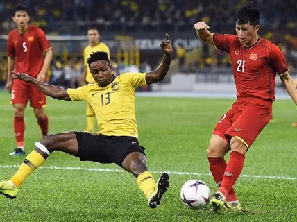 Đội tuyển Malaysia có tiền vệ tấn công Mohamadou Sumareh (gốc Gambia) có màn trình diễn xuất sắc tại AFF Cup 2018. Ảnh Viettimes 