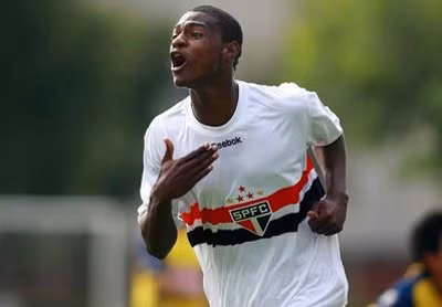 Một tuần trước khi “chợ cầu thủ” đóng cửa ảnh 1