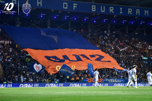 Thai-League đứng thứ 6 châu Á về số lượng khán giả đến sân. Ảnh FAT