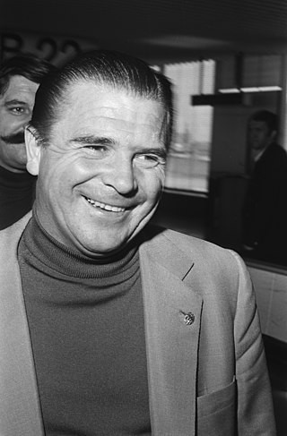Puskas là cầu thủ nổi tiếng nhất Hungary, ông đã ghi được 84 bàn thắng trong 85 trận đấu cho đội tuyển. Ảnh AP