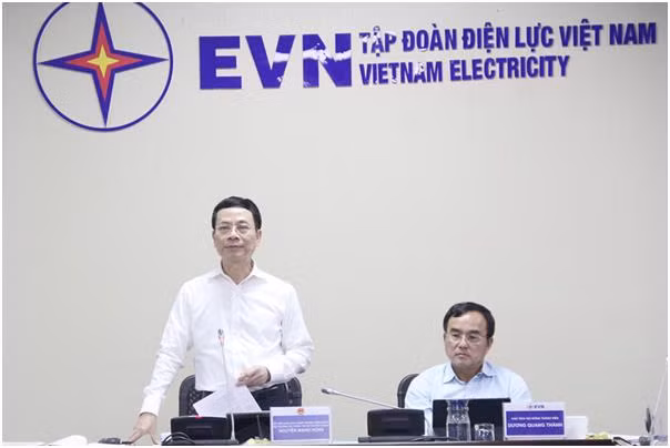 Bộ trưởng Nguyễn Mạnh Hùng phát biểu tại buổi làm việc. Ảnh MIC.