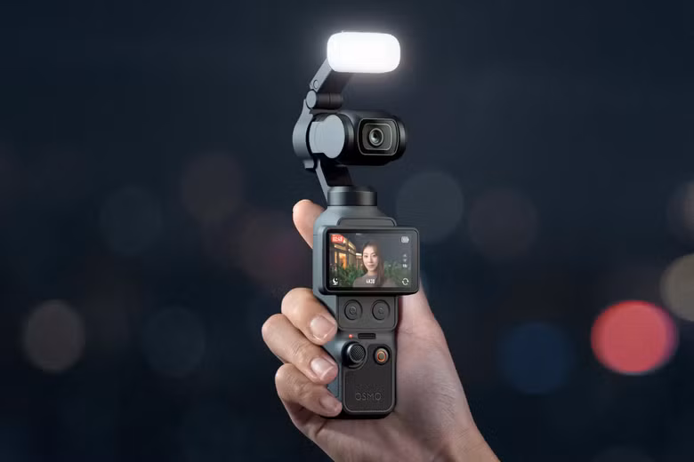 Ra mắt camera "bỏ túi" không cần thẻ nhớ, giá từ 11 triệu đồng
