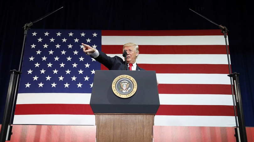 Các công ty cung cấp dịch vụ mạng ở nông thôn lo ngại sắc lệnh trên sẽ khiến họ phải loại bỏ toàn bộ thiết bị mạng của các nhà sản xuất Trung Quốc mà không nhận được đền bù từ chính phủ. Ảnh: Axios