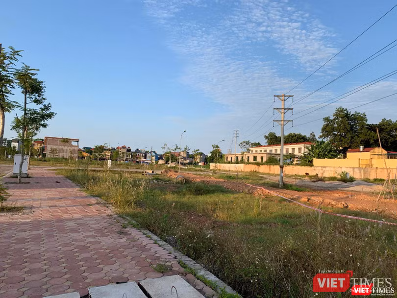 Được biết, dự án Kosy Cầu Gồ có tổng mức đầu tư 93,45 tỷ đồng là một trong những dự án bất động sản có quy mô đầu tư khiêm tốn nhất mà KOS đang triển khai (Ảnh chụp bên trong dự án vào tháng 10/2019)